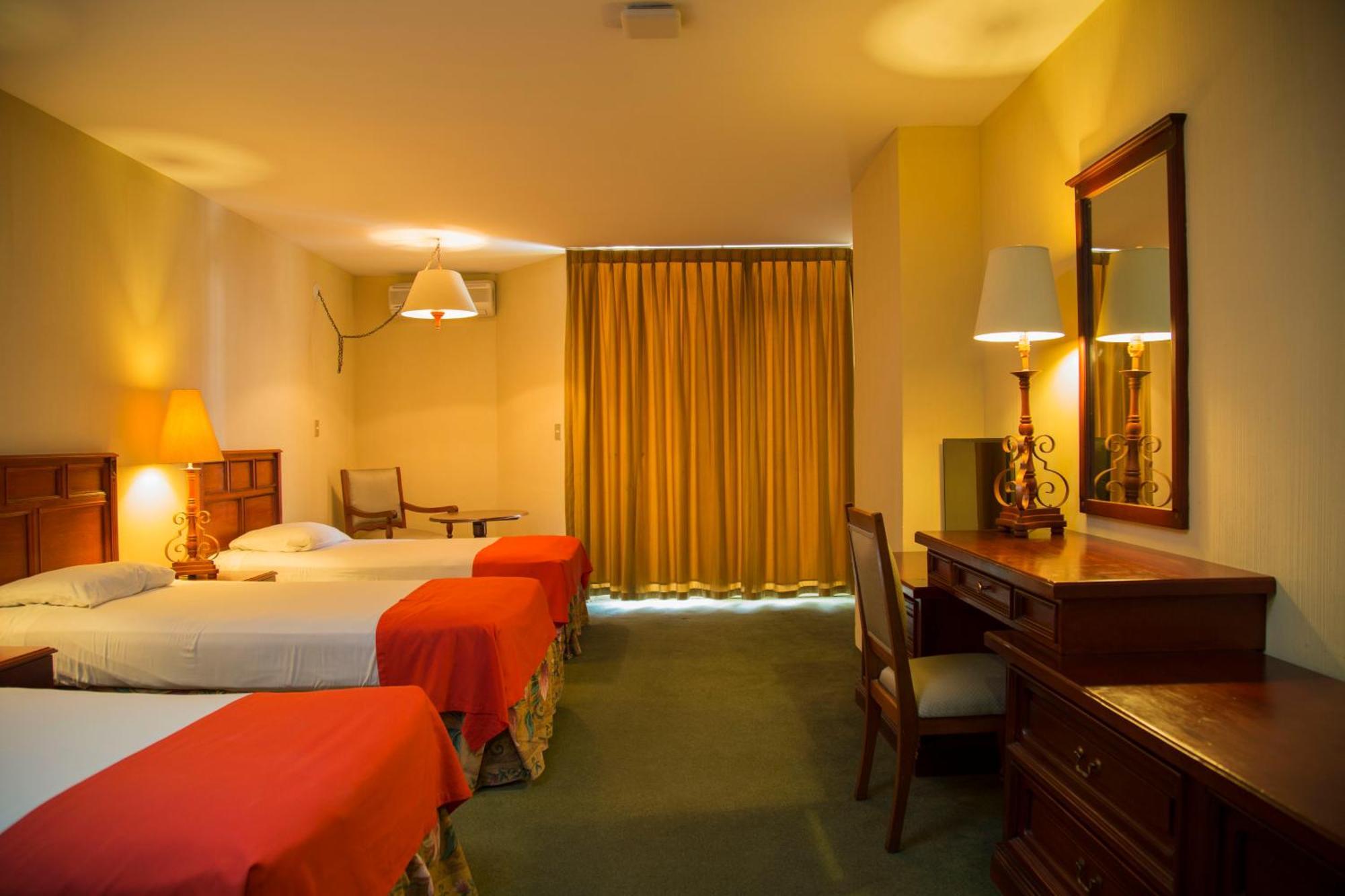 Conquistador Hotel & Conference Center Guatemalaváros Szoba fotó