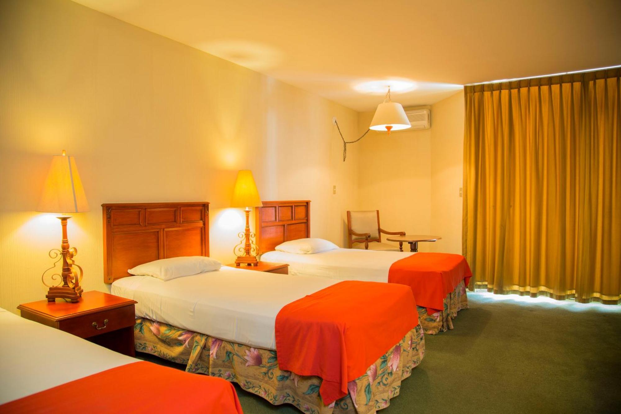 Conquistador Hotel & Conference Center Guatemalaváros Szoba fotó