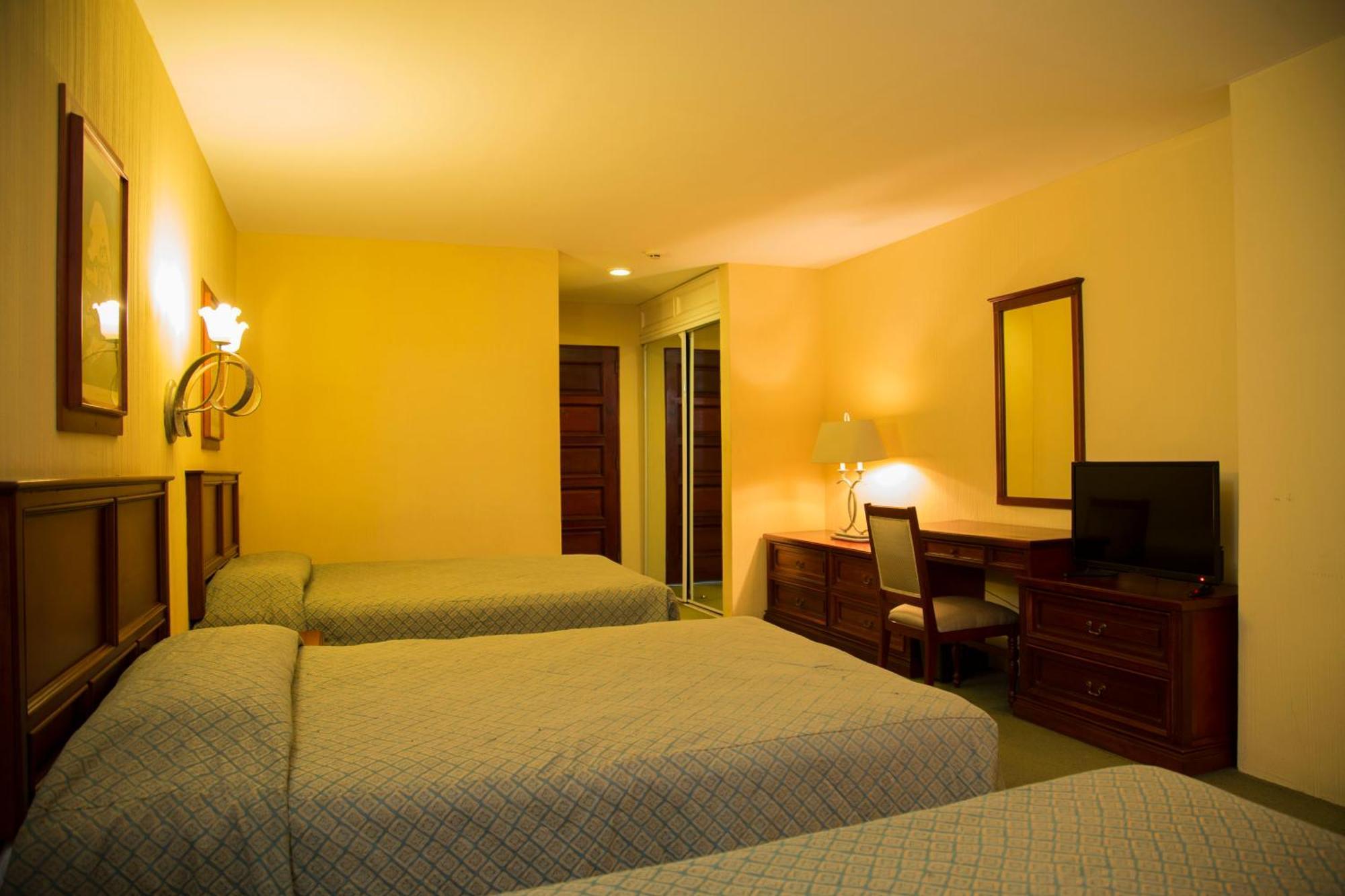 Conquistador Hotel & Conference Center Guatemalaváros Szoba fotó